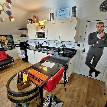 Southsea Royale James Bond 3 Bed Cool Penthouse, Seafront Parking 朴次茅斯 外观 照片