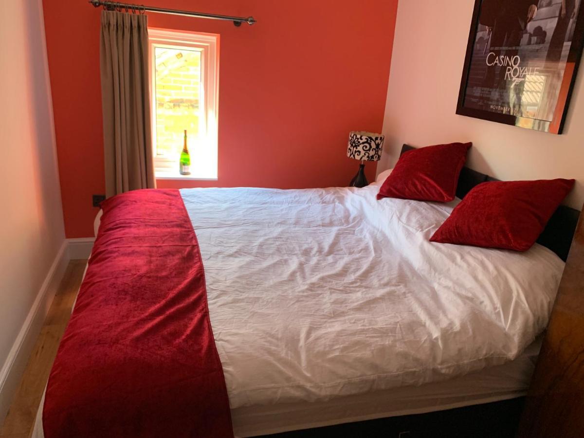 Southsea Royale James Bond 3 Bed Cool Penthouse, Seafront Parking 朴次茅斯 外观 照片