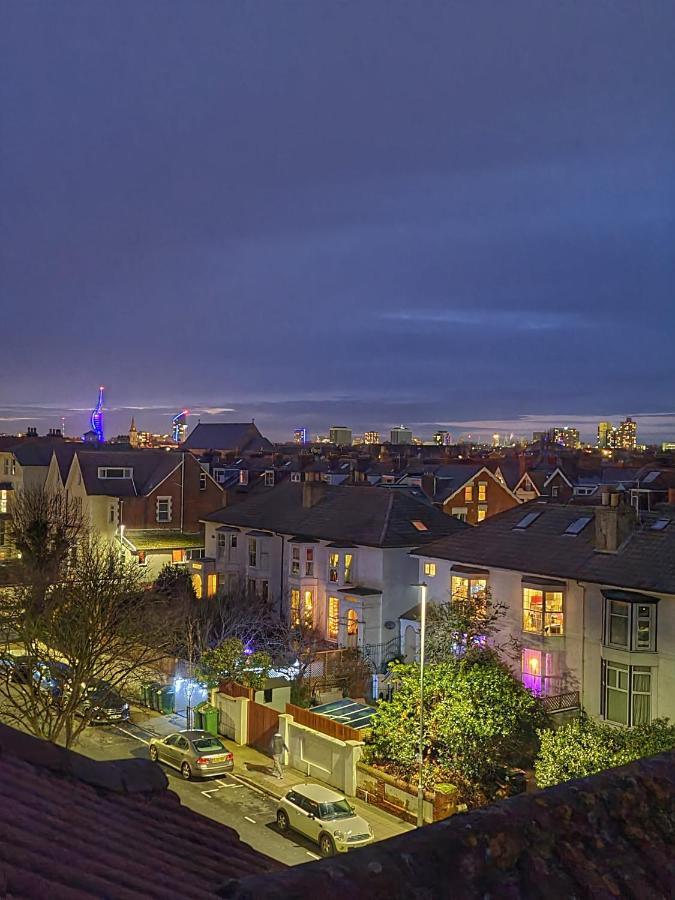 Southsea Royale James Bond 3 Bed Cool Penthouse, Seafront Parking 朴次茅斯 外观 照片