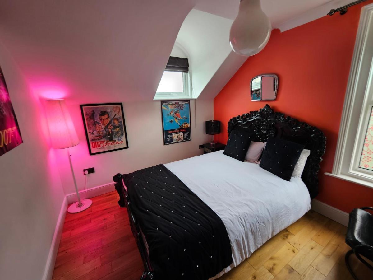 Southsea Royale James Bond 3 Bed Cool Penthouse, Seafront Parking 朴次茅斯 外观 照片