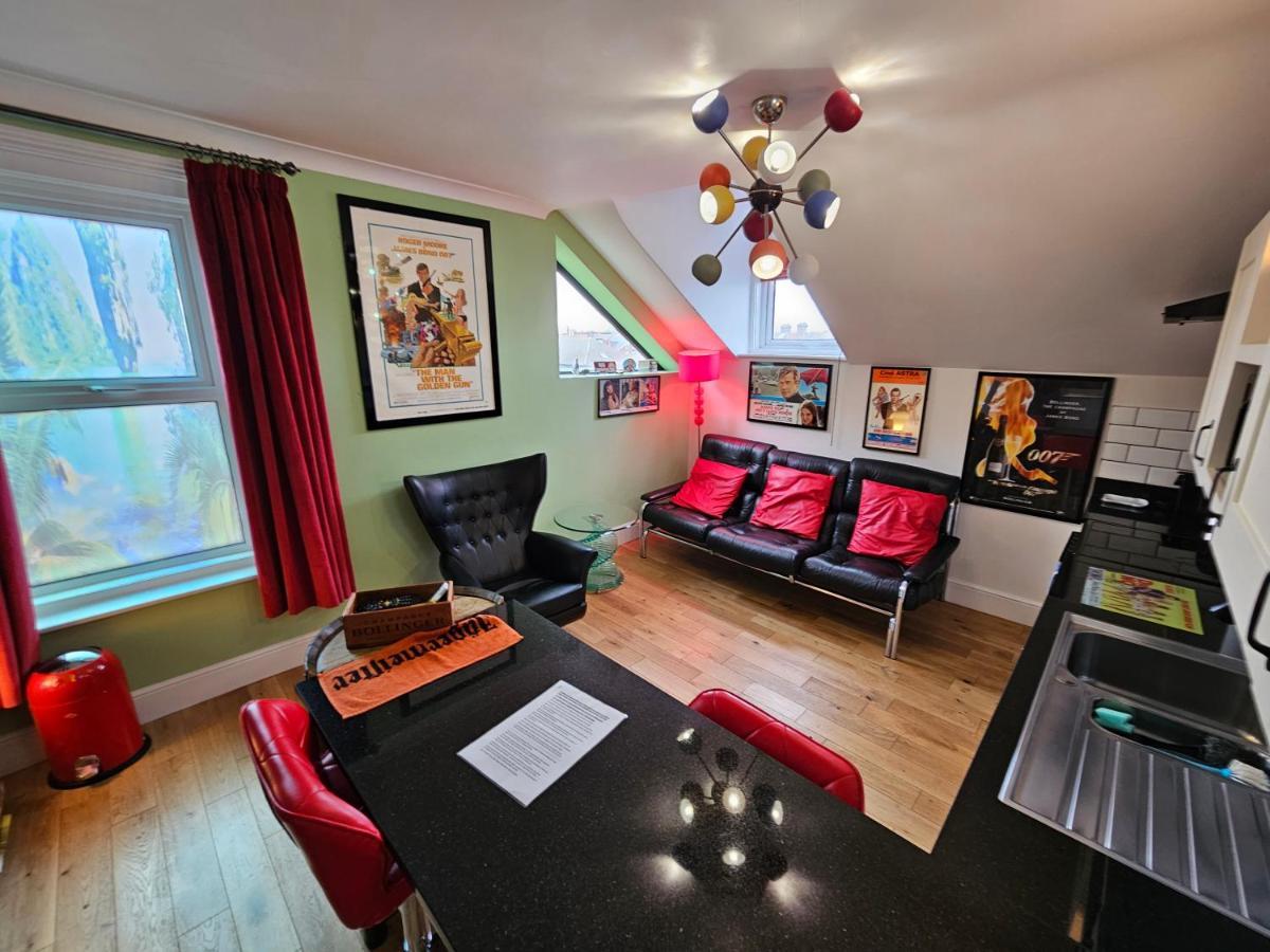 Southsea Royale James Bond 3 Bed Cool Penthouse, Seafront Parking 朴次茅斯 外观 照片