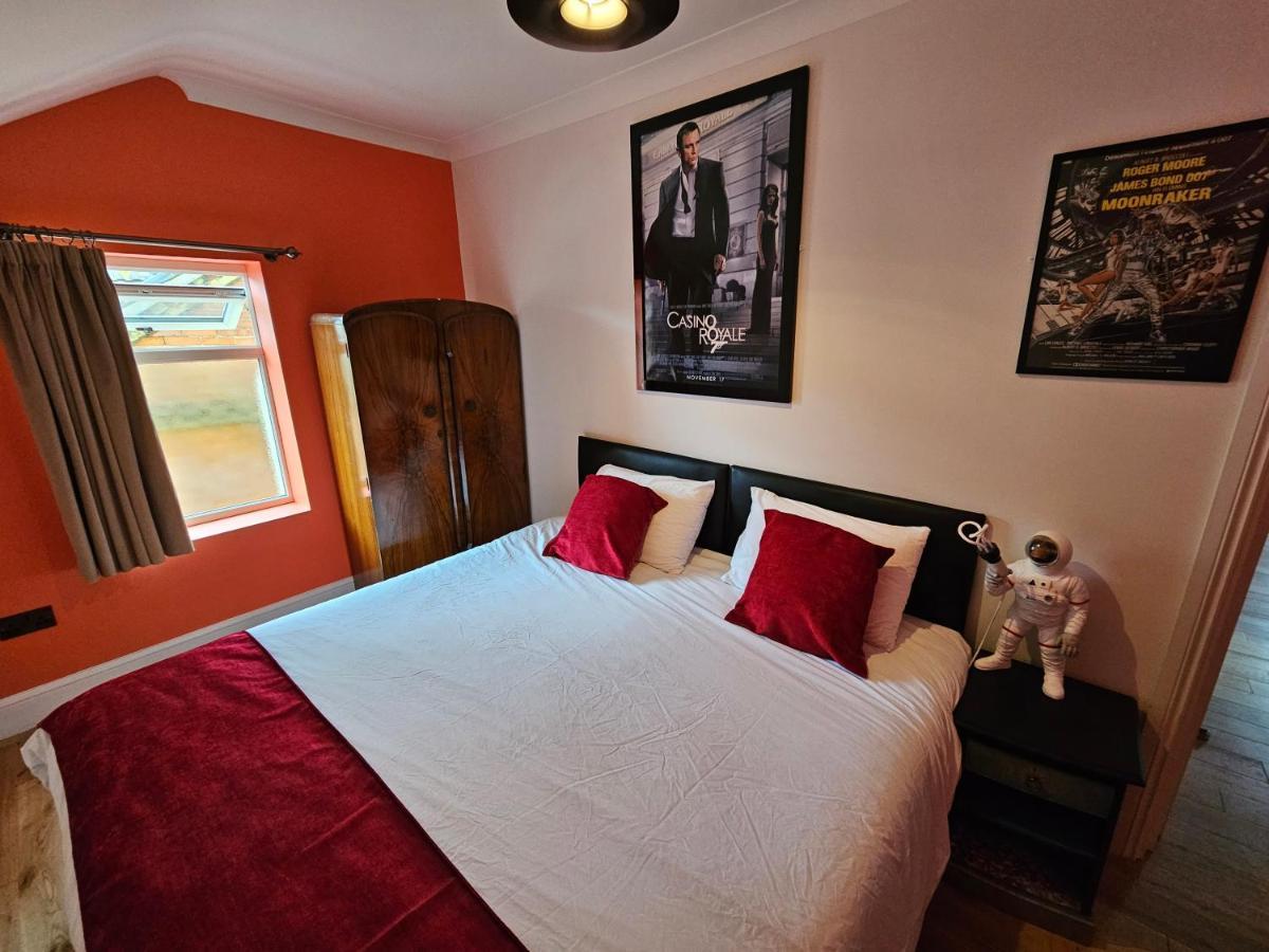 Southsea Royale James Bond 3 Bed Cool Penthouse, Seafront Parking 朴次茅斯 外观 照片
