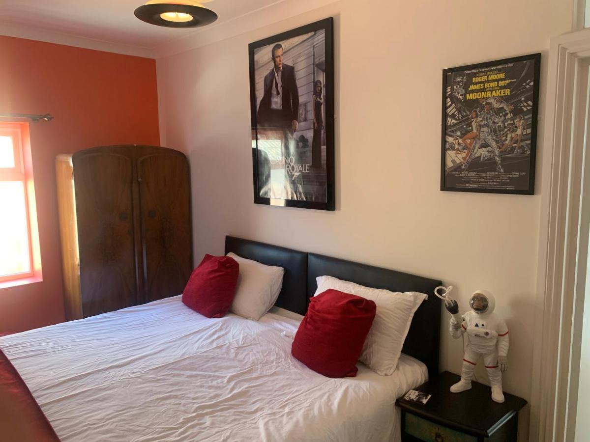 Southsea Royale James Bond 3 Bed Cool Penthouse, Seafront Parking 朴次茅斯 外观 照片